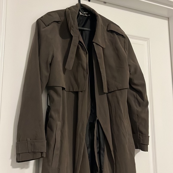 Chic trench coat - Picture 3 of 7